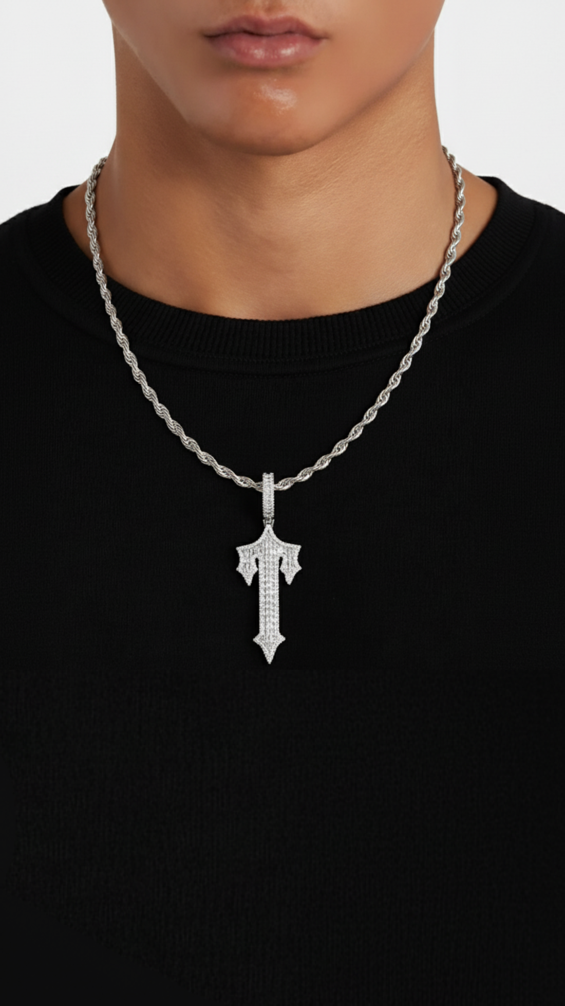 "T" pendent