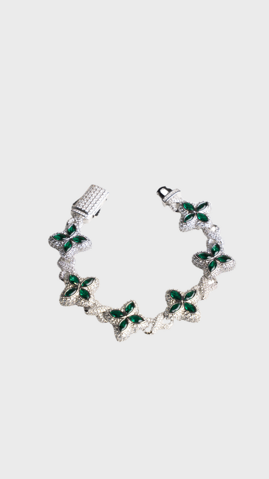 Green clover bracelet