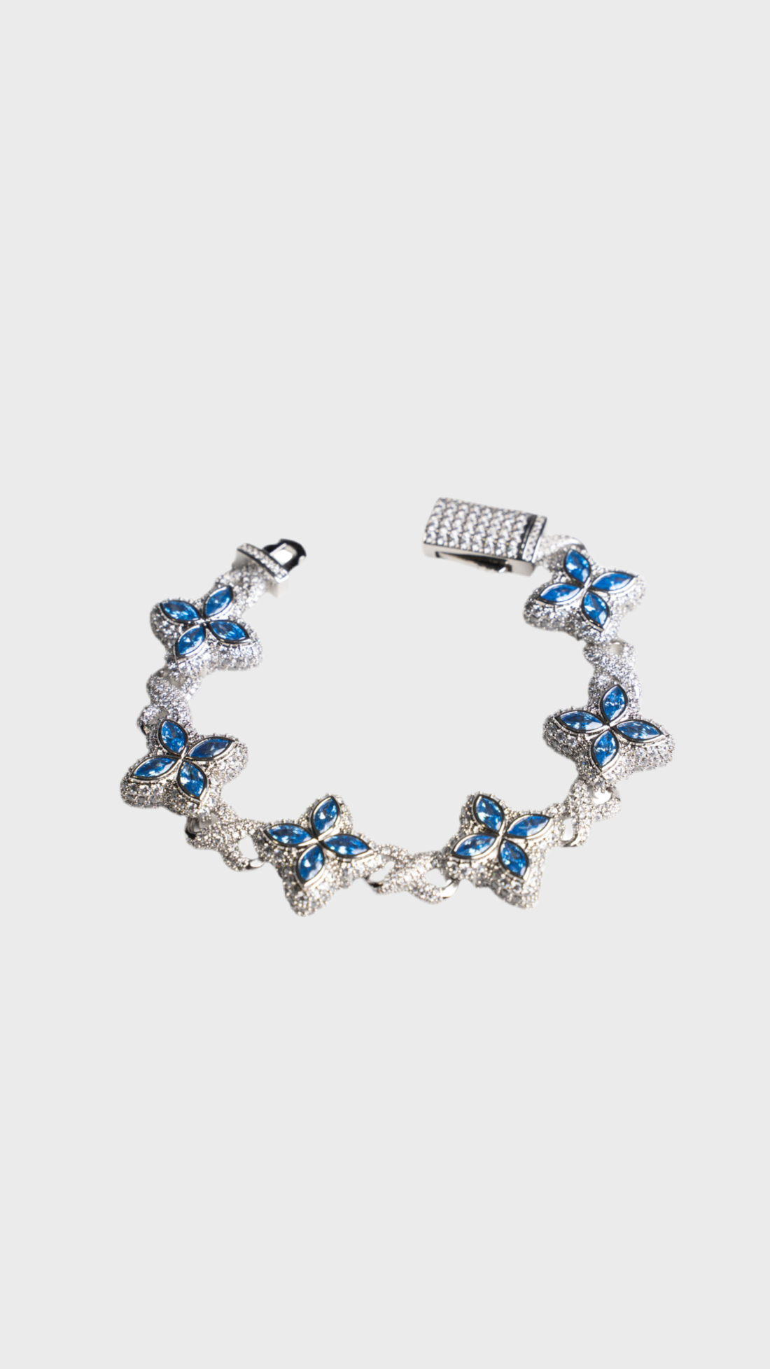 Blue clover bracelet