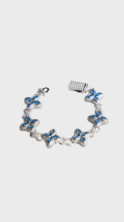 Blue clover bracelet