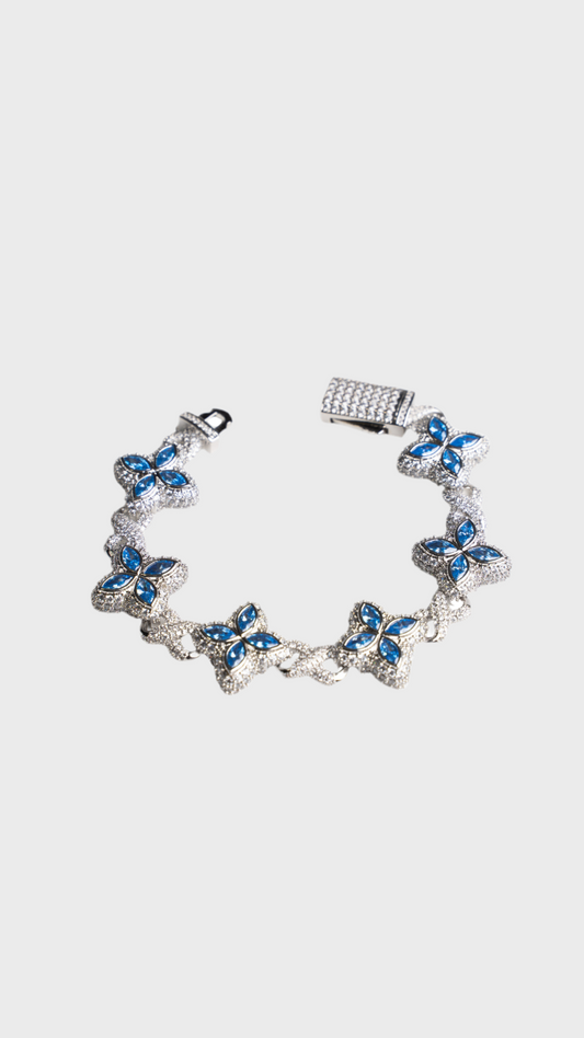 Blue clover bracelet