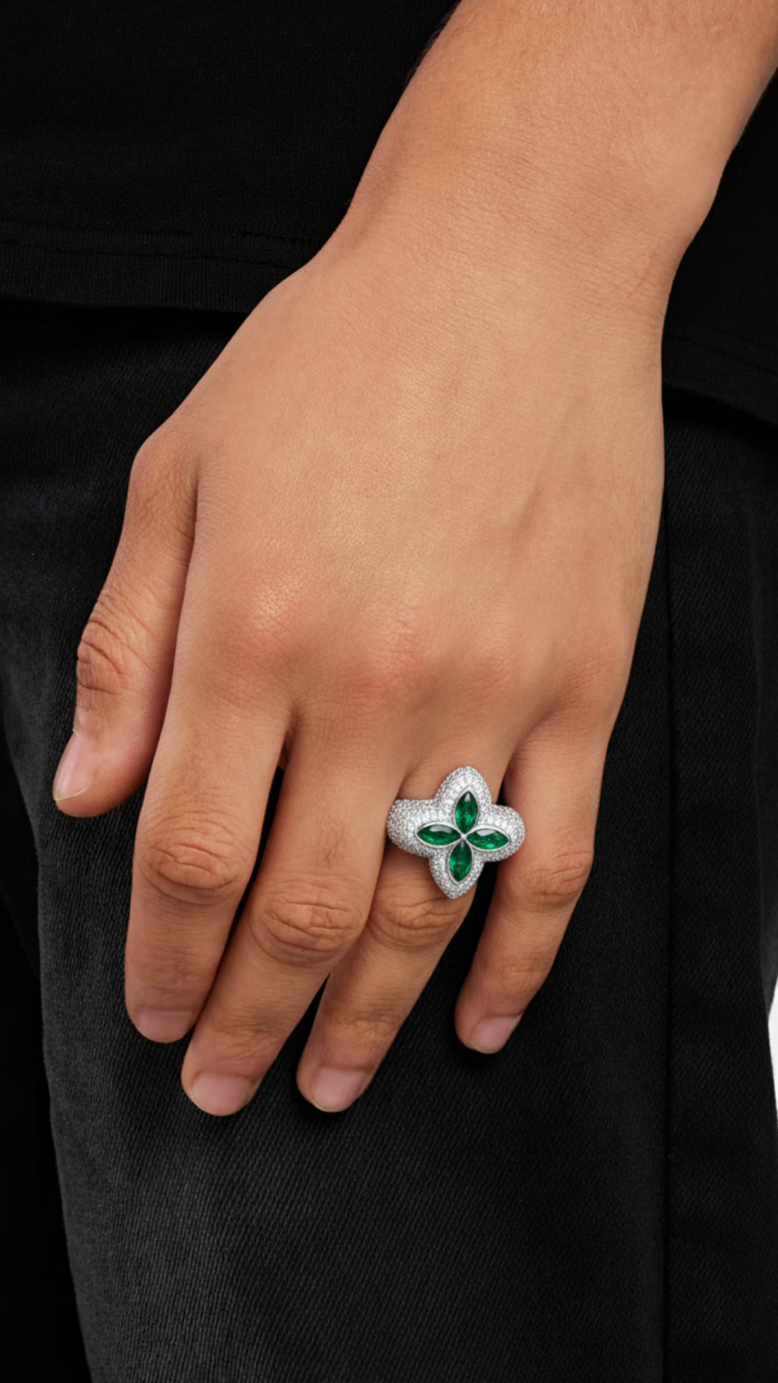 Clover Ring