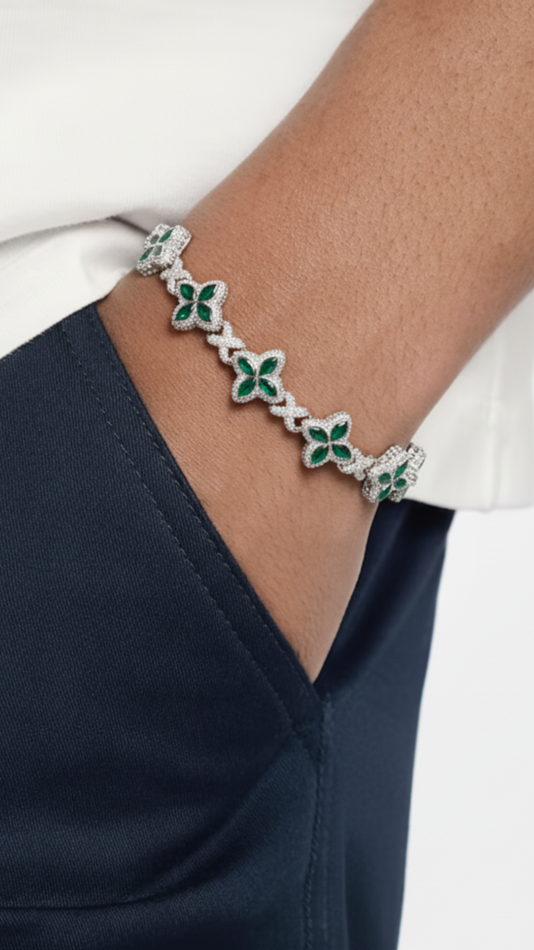 Green clover bracelet