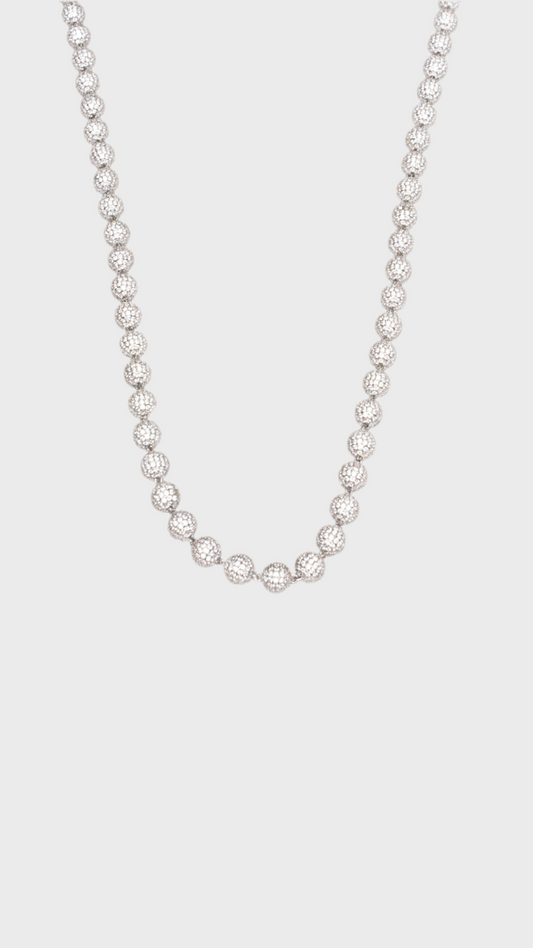 Pearl necklace 